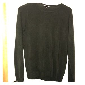 Green Long-sleeve Sweater